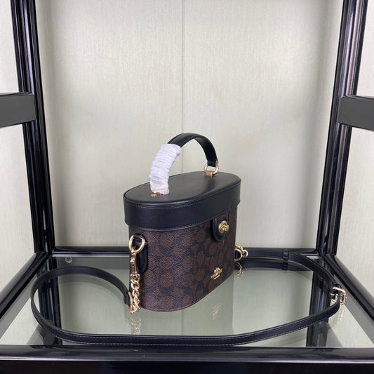 Le sac bandoulière Kay