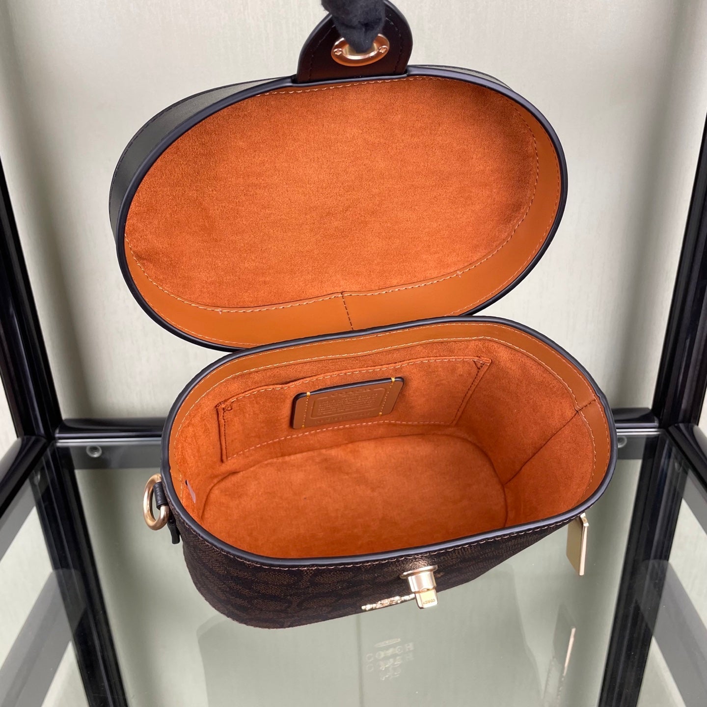 Le sac bandoulière Kay